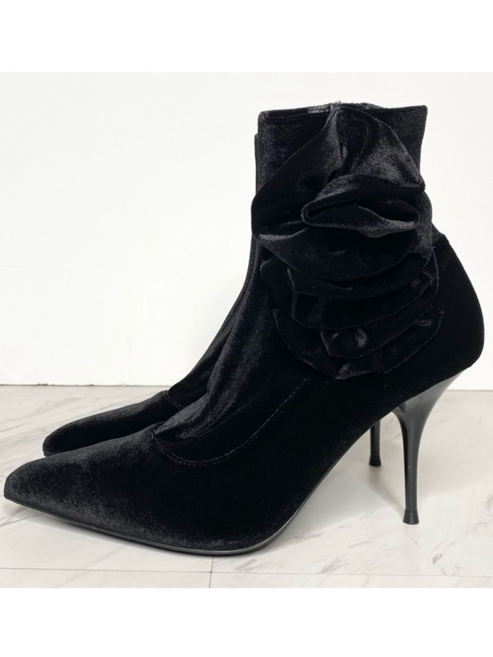 Jeffrey Campbell Florette Black Crushed Velvet Pointy Toe Heeled Bootie 6 1/2